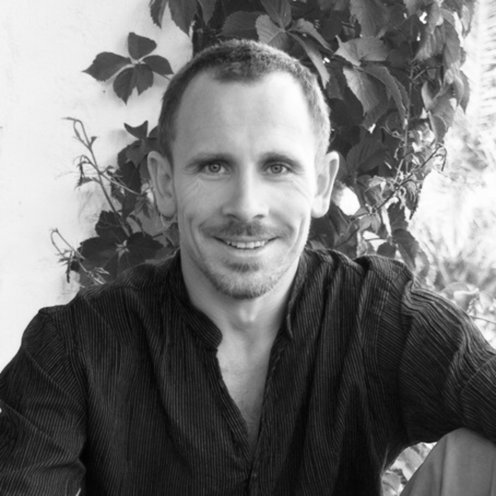 Portret Cheda Mikic, Trainer Certificare TRE®
