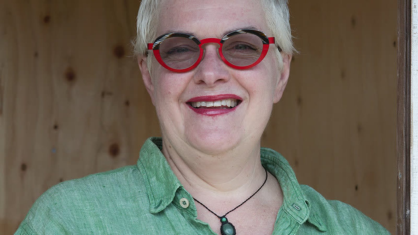 Isabelle Claus Teixeira leading a TRE™ session